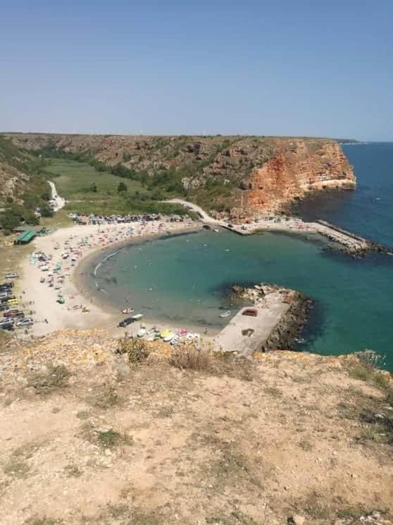 Къща за гости Черната роза Болгарево Экстерьер фото
